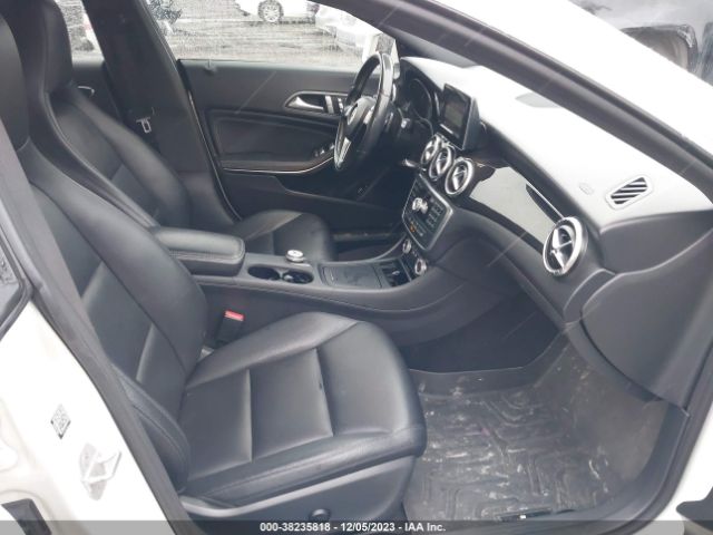 Photo 4 VIN: WDDSJ4EB1EN128240 - MERCEDES-BENZ CLA 250 