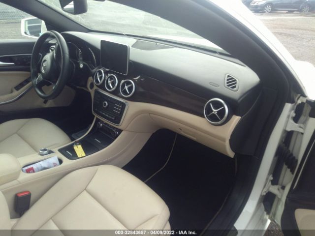 Photo 4 VIN: WDDSJ4EB1FN202435 - MERCEDES-BENZ CLA-CLASS 