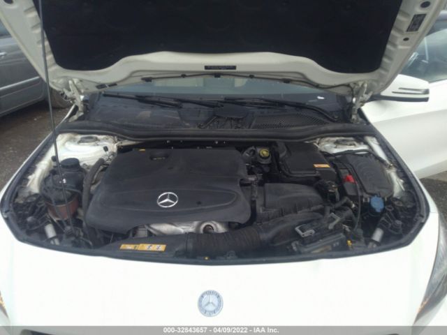 Photo 9 VIN: WDDSJ4EB1FN202435 - MERCEDES-BENZ CLA-CLASS 