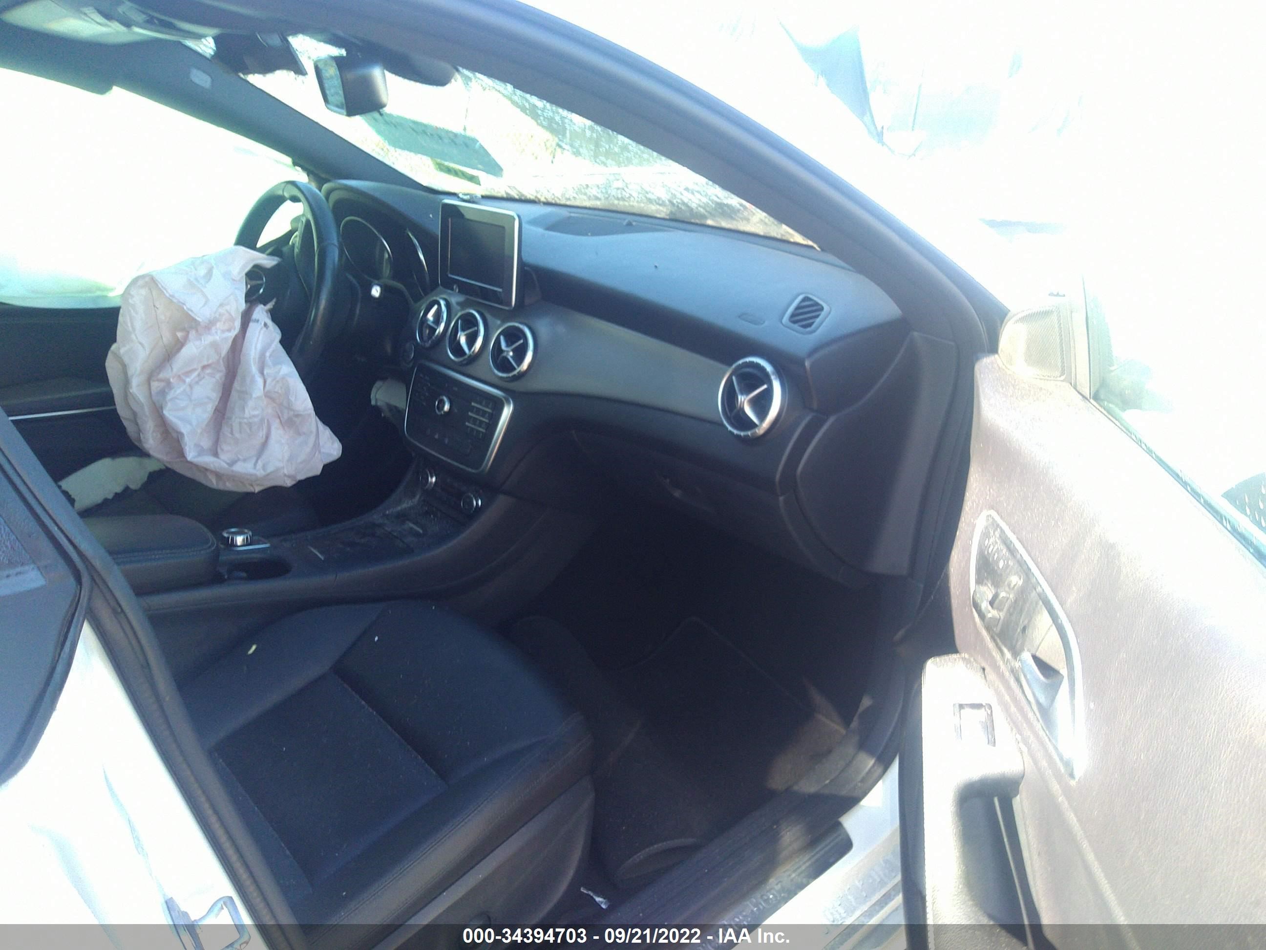 Photo 4 VIN: WDDSJ4EB1FN245270 - MERCEDES-BENZ CLA-KLASSE 