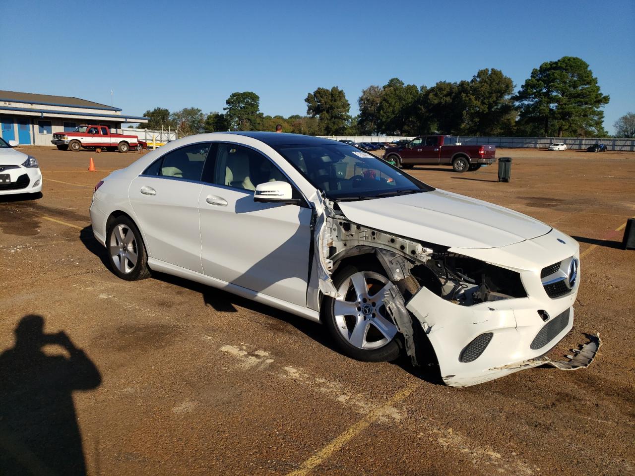 Photo 3 VIN: WDDSJ4EB1JN573524 - MERCEDES-BENZ CLA-KLASSE 