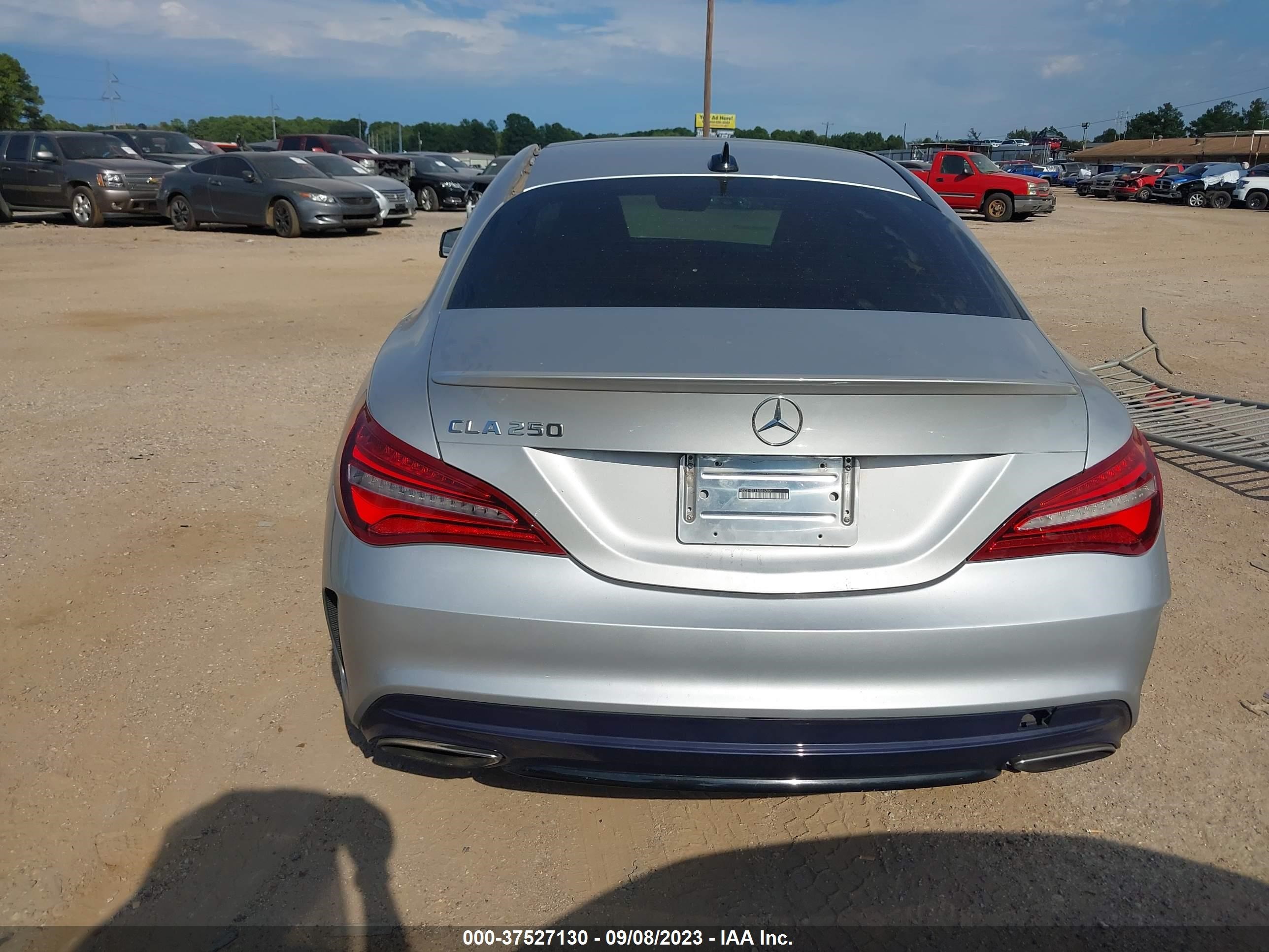 Photo 15 VIN: WDDSJ4EB1JN589285 - MERCEDES-BENZ CLA-KLASSE 