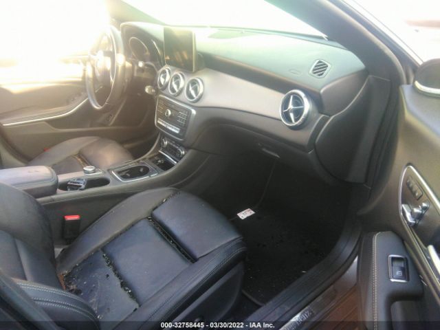 Photo 4 VIN: WDDSJ4EB1JN692951 - MERCEDES-BENZ CLA 