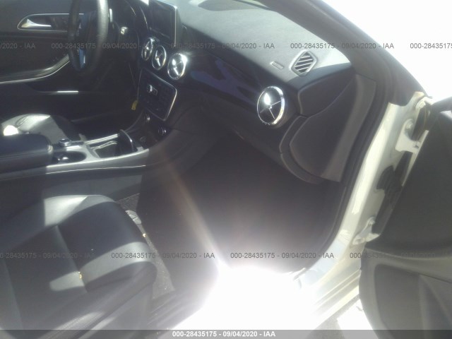 Photo 4 VIN: WDDSJ4EB2EN040751 - MERCEDES-BENZ CLA-CLASS 