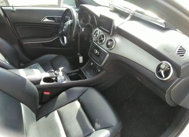 Photo 4 VIN: WDDSJ4EB2EN105971 - MERCEDES-BENZ CLA-CLASS 