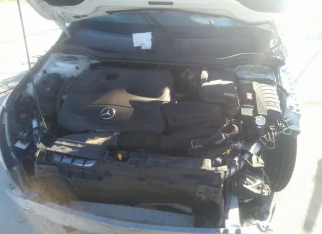 Photo 9 VIN: WDDSJ4EB2HN410309 - MERCEDES-BENZ CLA 