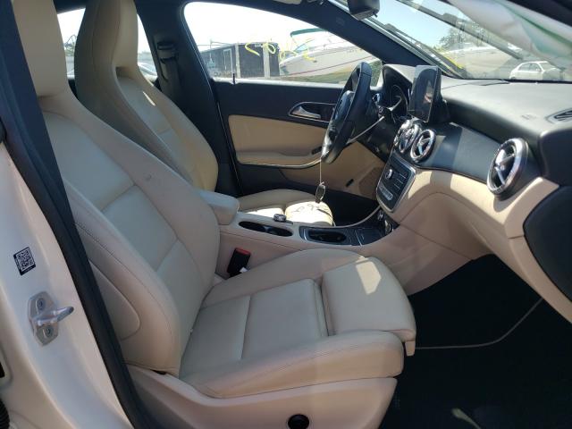 Photo 4 VIN: WDDSJ4EB2HN426610 - MERCEDES-BENZ CLA 250 