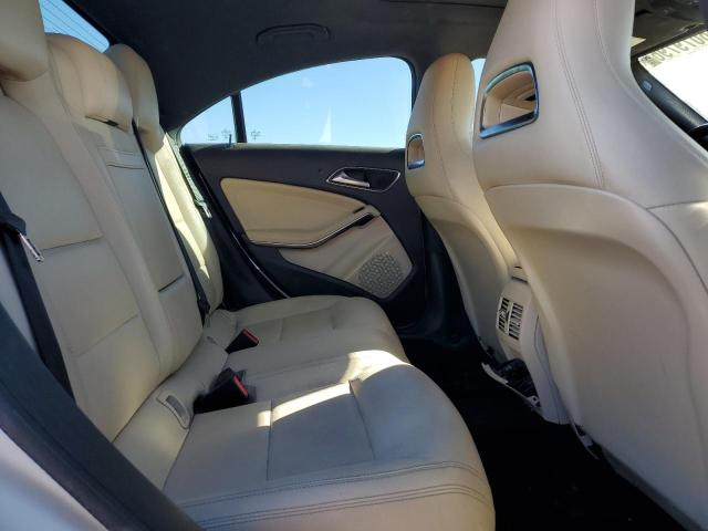 Photo 9 VIN: WDDSJ4EB2JN585830 - MERCEDES-BENZ CLA 250 