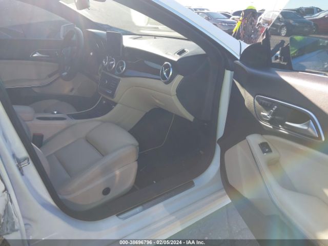 Photo 4 VIN: WDDSJ4EB2KN729877 - MERCEDES-BENZ CLA 250 