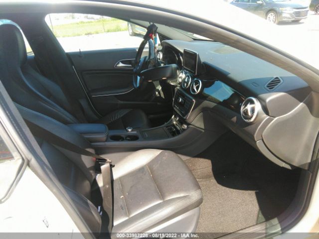 Photo 4 VIN: WDDSJ4EB3EN049930 - MERCEDES-BENZ CLA-CLASS 