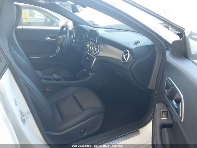 Photo 4 VIN: WDDSJ4EB3EN152412 - MERCEDES-BENZ CLA 250 