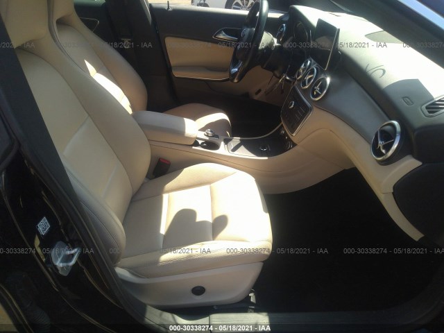 Photo 4 VIN: WDDSJ4EB3FN181782 - MERCEDES-BENZ CLA-CLASS 