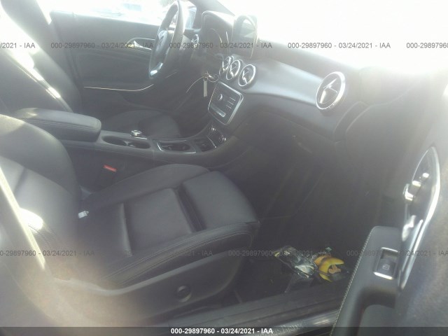 Photo 4 VIN: WDDSJ4EB3JN581673 - MERCEDES-BENZ CLA 