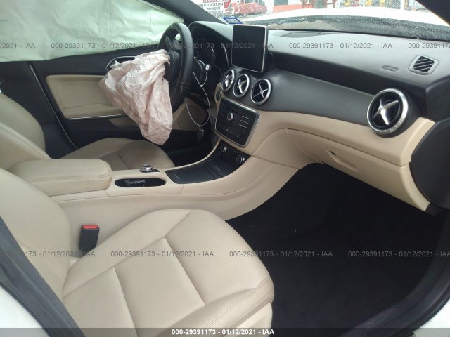 Photo 4 VIN: WDDSJ4EB4FN165171 - MERCEDES-BENZ CLA-CLASS 