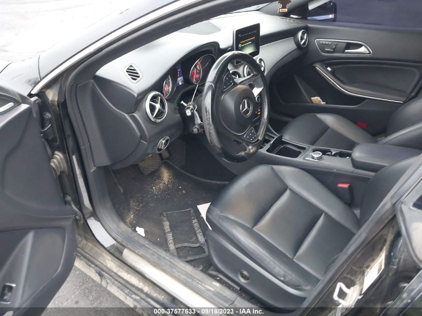 Photo 4 VIN: WDDSJ4EB4FN209217 - MERCEDES-BENZ CLA 250 