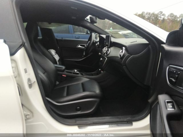 Photo 4 VIN: WDDSJ4EB4FN228558 - MERCEDES-BENZ CLA 250 