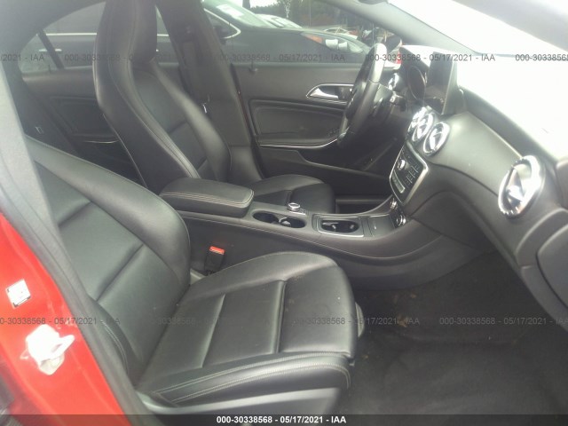 Photo 4 VIN: WDDSJ4EB4HN421781 - MERCEDES-BENZ CLA 