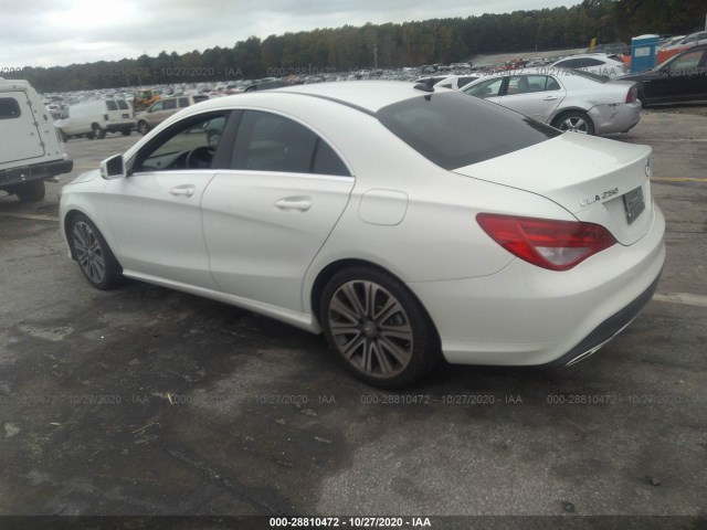 Photo 2 VIN: WDDSJ4EB4HN431579 - MERCEDES-BENZ CLA 