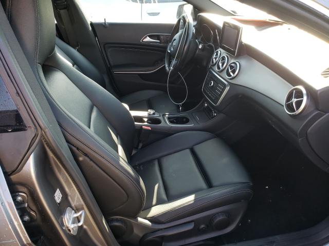 Photo 4 VIN: WDDSJ4EB5GN373335 - MERCEDES-BENZ CLA 250 