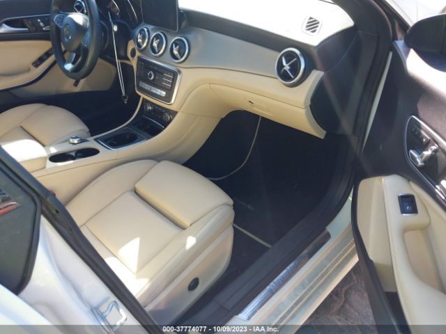 Photo 4 VIN: WDDSJ4EB5HN430246 - MERCEDES-BENZ CLA 250 