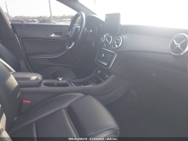 Photo 4 VIN: WDDSJ4EB5JN611420 - MERCEDES-BENZ CLA-CLASS 