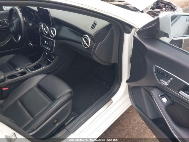 Photo 4 VIN: WDDSJ4EB5KN711244 - MERCEDES-BENZ CLA-CLASS 