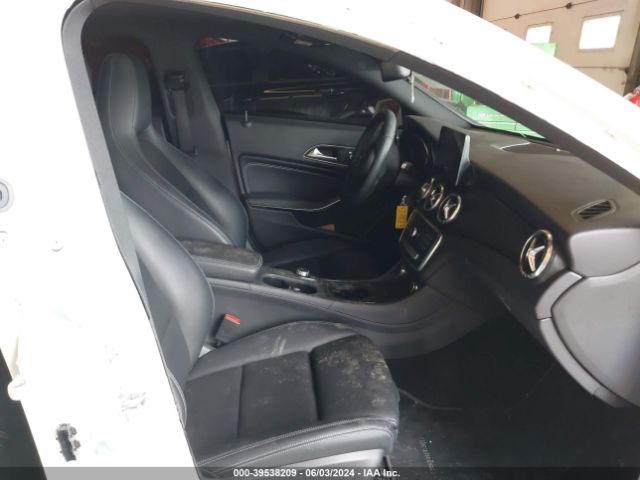 Photo 4 VIN: WDDSJ4EB5KN742557 - MERCEDES-BENZ CLA-CLASS 