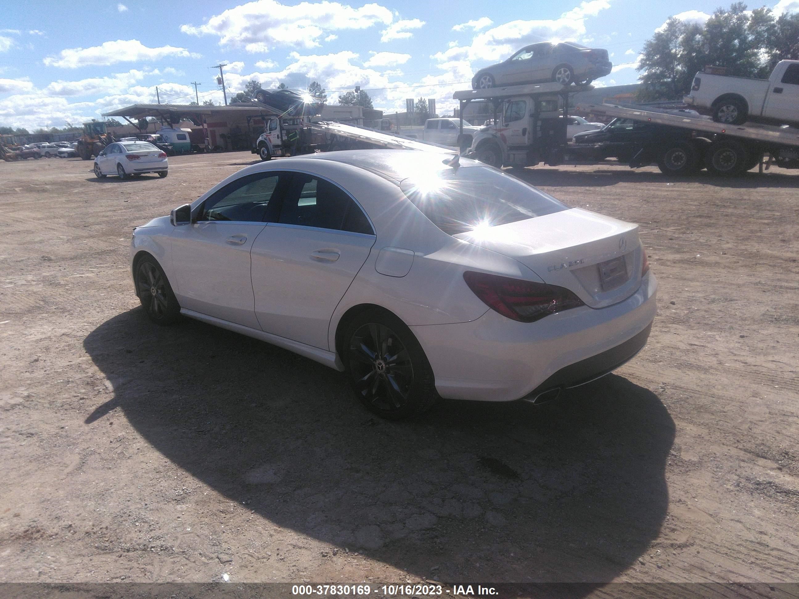 Photo 2 VIN: WDDSJ4EB6EN029641 - MERCEDES-BENZ CLA-KLASSE 