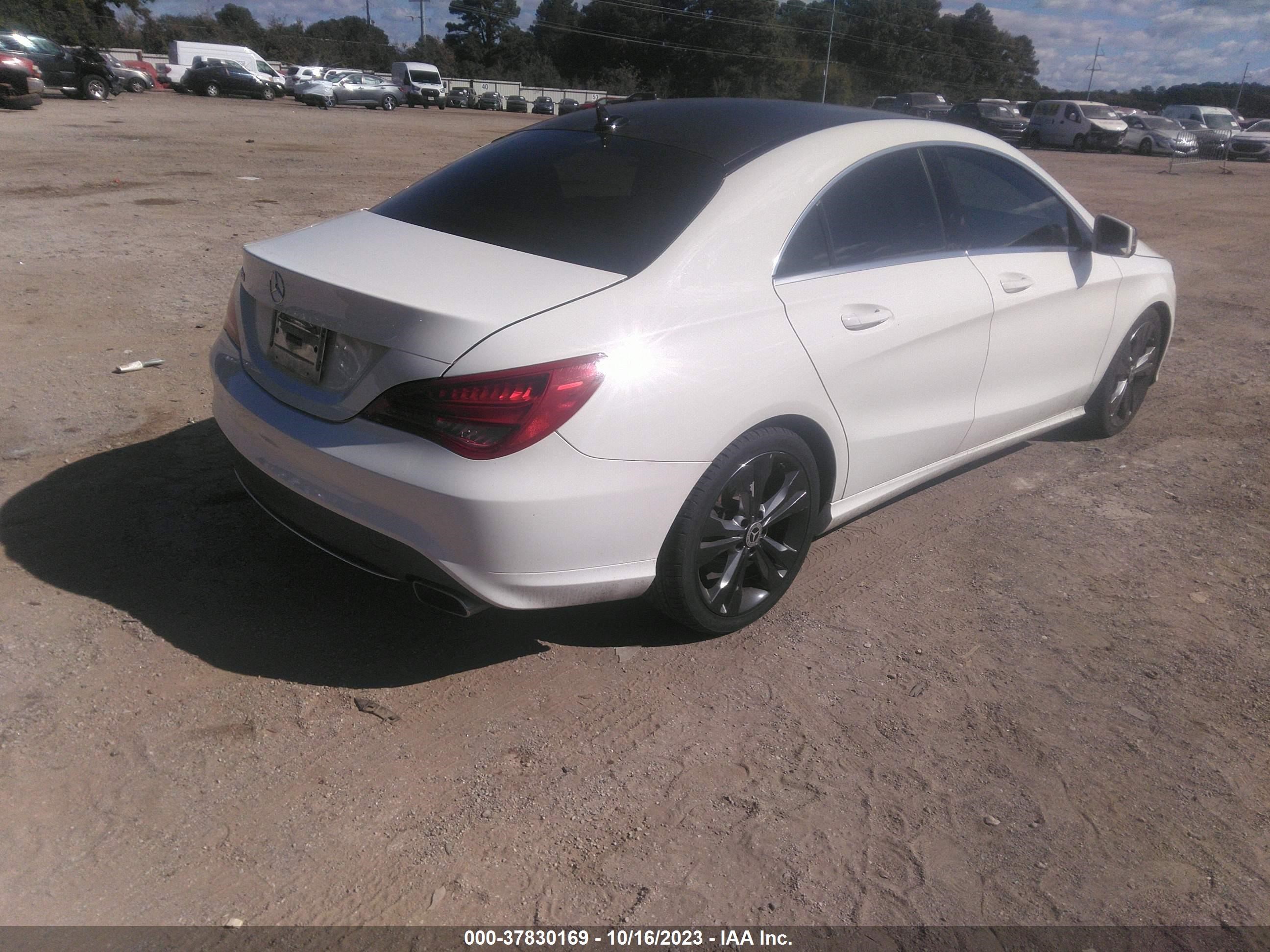 Photo 3 VIN: WDDSJ4EB6EN029641 - MERCEDES-BENZ CLA-KLASSE 