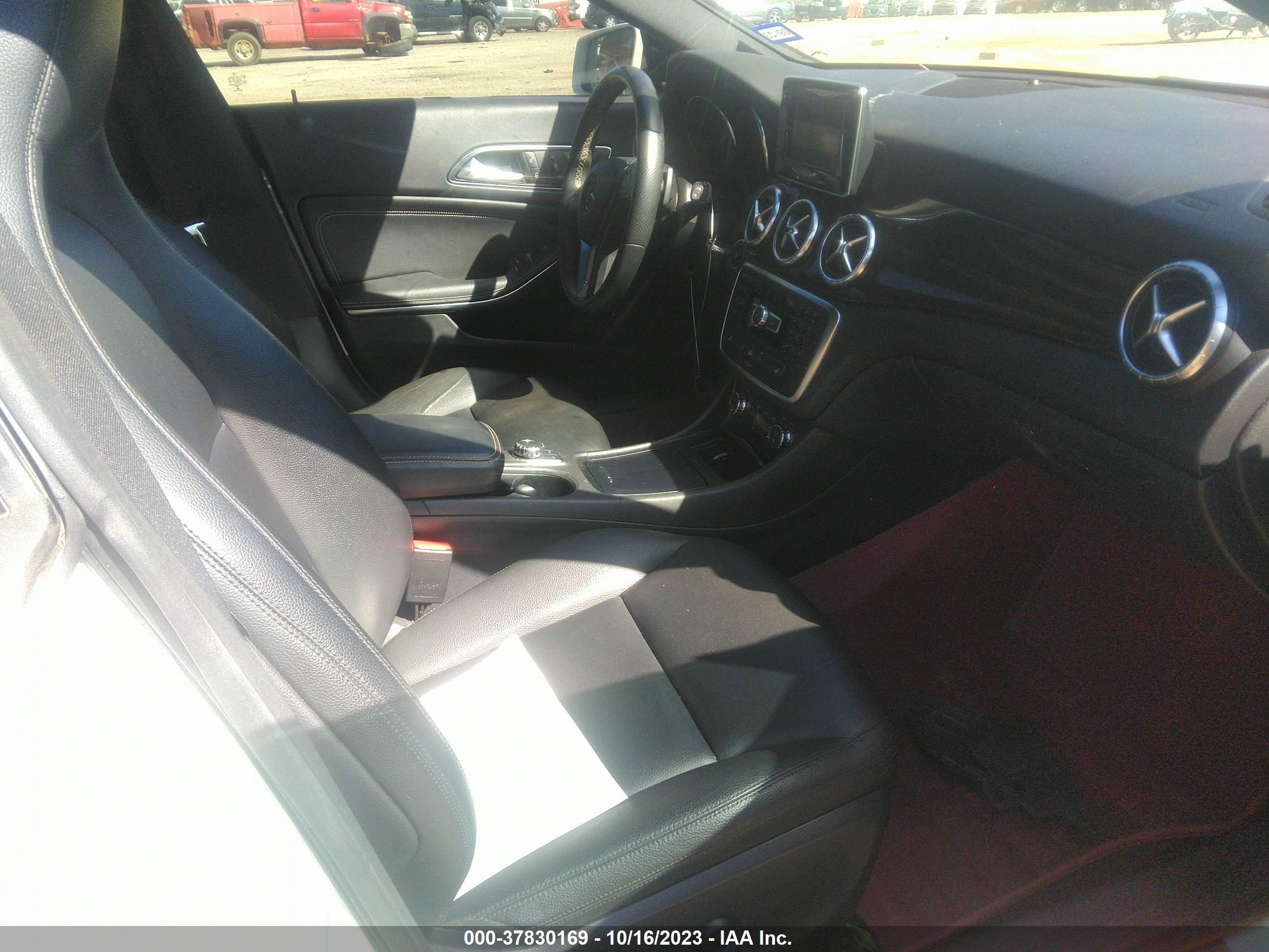 Photo 4 VIN: WDDSJ4EB6EN029641 - MERCEDES-BENZ CLA-KLASSE 