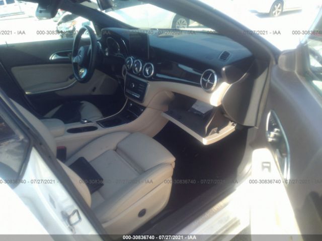 Photo 4 VIN: WDDSJ4EB6KN740199 - MERCEDES-BENZ CLA 