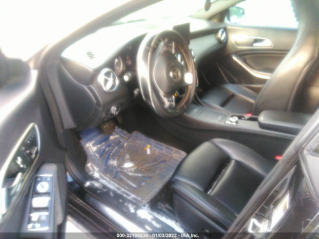 Photo 4 VIN: WDDSJ4EB7GN288397 - MERCEDES-BENZ CLA 