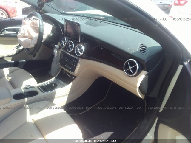 Photo 4 VIN: WDDSJ4EB7GN322421 - MERCEDES-BENZ CLA 