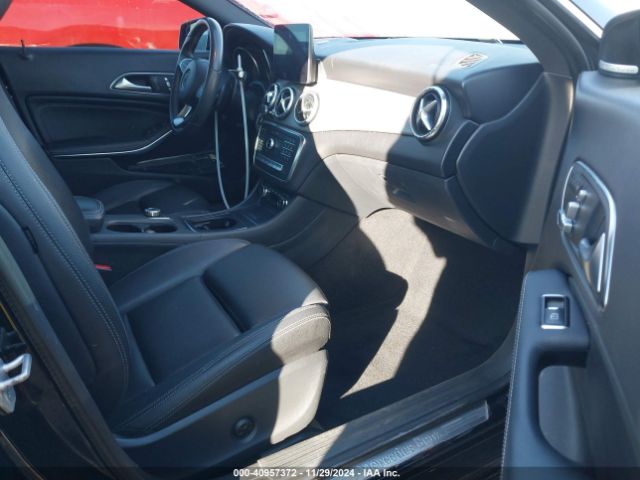 Photo 4 VIN: WDDSJ4EB7HN416641 - MERCEDES-BENZ CLA-CLASS 