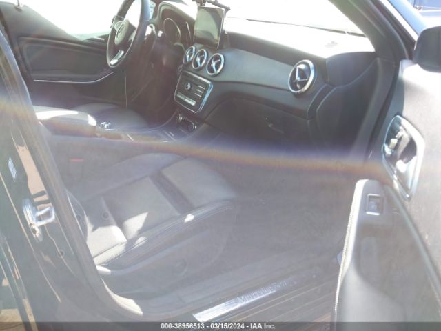 Photo 4 VIN: WDDSJ4EB7HN435884 - MERCEDES-BENZ CLA 250 