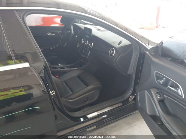 Photo 4 VIN: WDDSJ4EB7HN465936 - MERCEDES-BENZ CLA-CLASS 