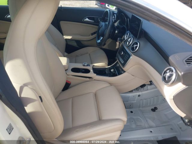 Photo 4 VIN: WDDSJ4EB7JN512825 - MERCEDES-BENZ CLA-CLASS 