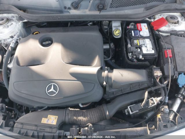 Photo 9 VIN: WDDSJ4EB7JN512825 - MERCEDES-BENZ CLA-CLASS 