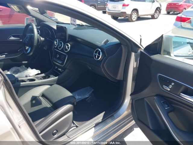 Photo 4 VIN: WDDSJ4EB7KN752779 - MERCEDES-BENZ CLA 250 