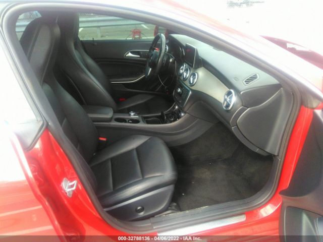 Photo 4 VIN: WDDSJ4EB8EN065203 - MERCEDES-BENZ CLA-CLASS 