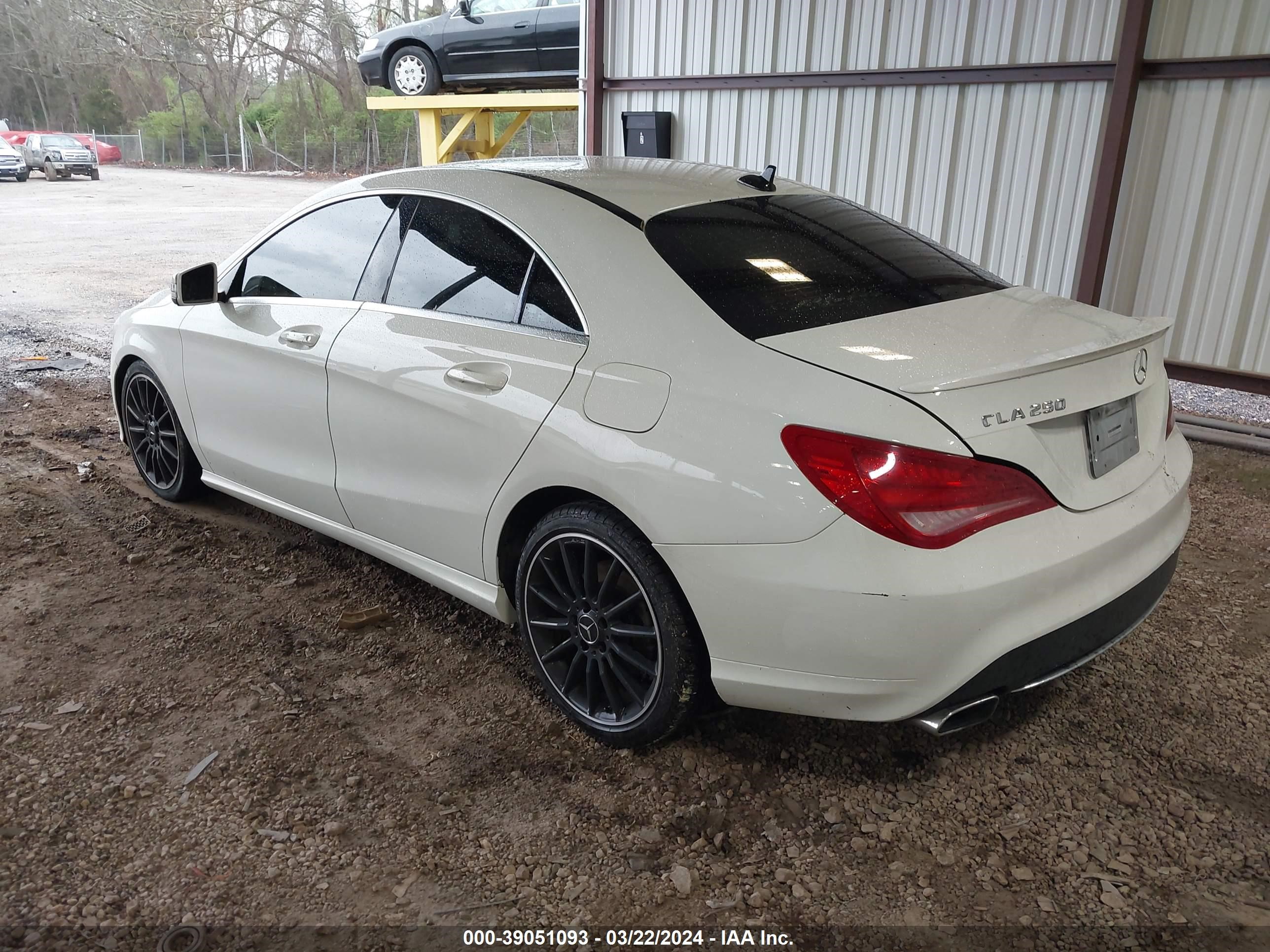 Photo 2 VIN: WDDSJ4EB8EN152762 - MERCEDES-BENZ NULL 