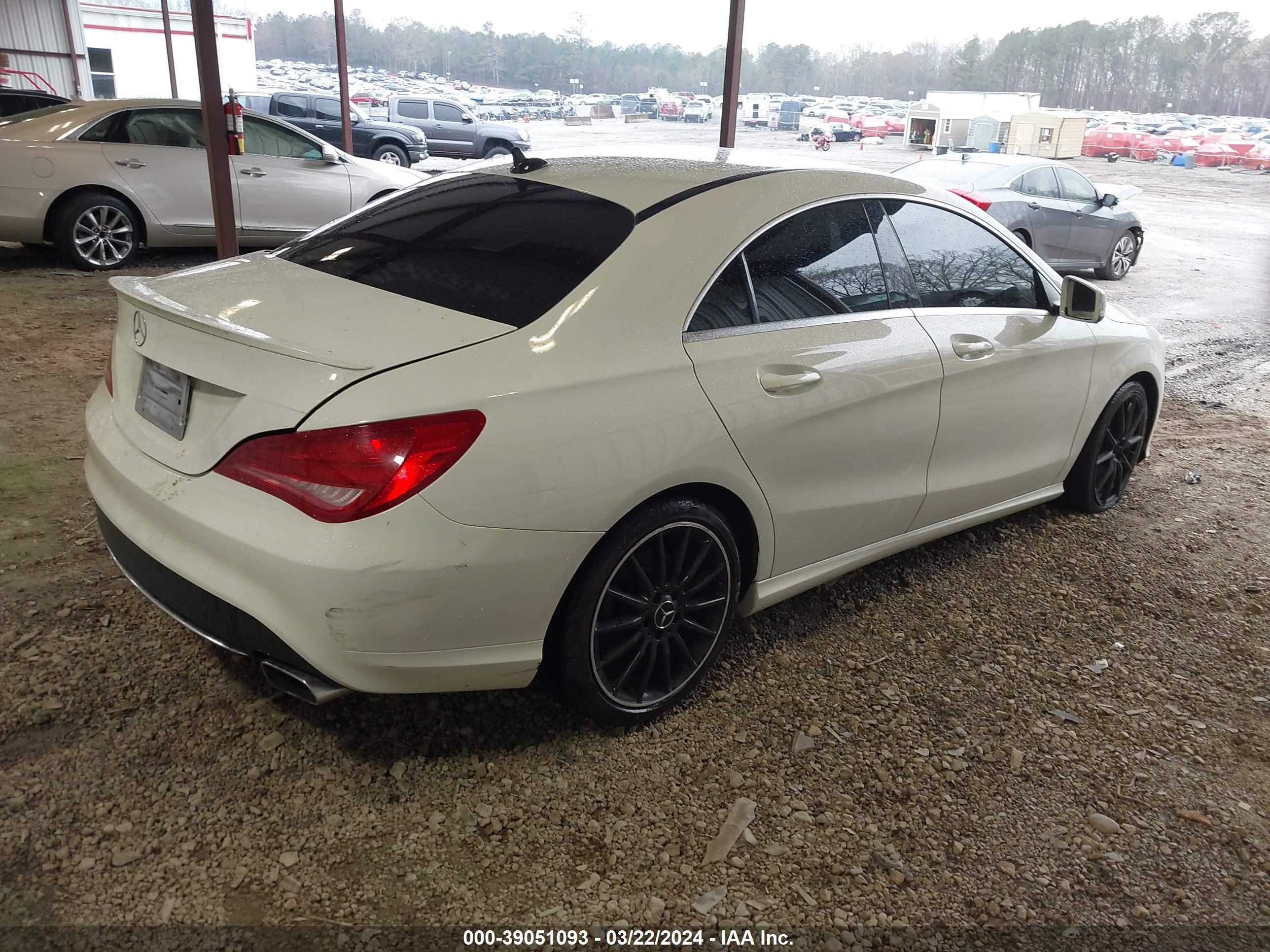 Photo 3 VIN: WDDSJ4EB8EN152762 - MERCEDES-BENZ NULL 