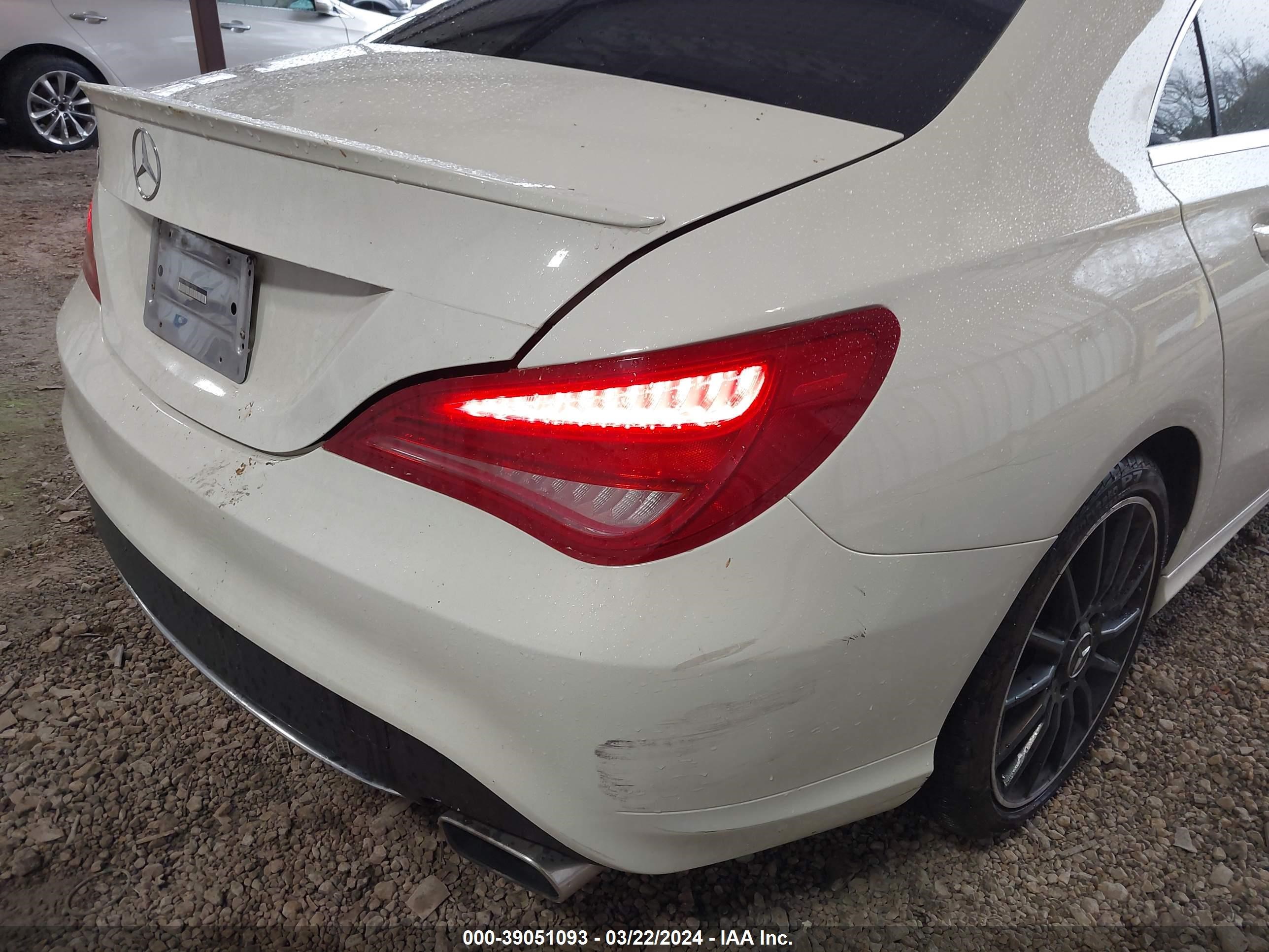 Photo 5 VIN: WDDSJ4EB8EN152762 - MERCEDES-BENZ NULL 