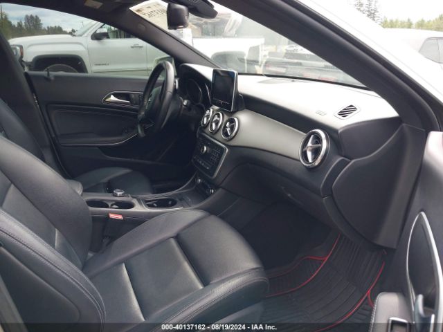 Photo 4 VIN: WDDSJ4EB8GN353869 - MERCEDES-BENZ CLA-CLASS 