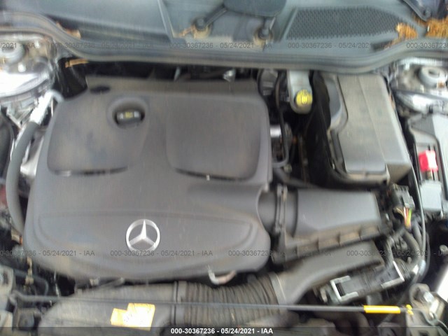 Photo 9 VIN: WDDSJ4EB8HN444612 - MERCEDES-BENZ CLA 