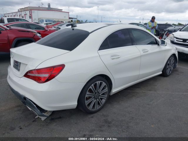 Photo 3 VIN: WDDSJ4EB8JN520772 - MERCEDES-BENZ CLA 250 