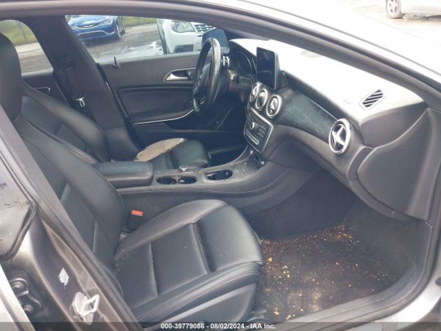 Photo 4 VIN: WDDSJ4EB8JN536583 - MERCEDES-BENZ CLA-CLASS 