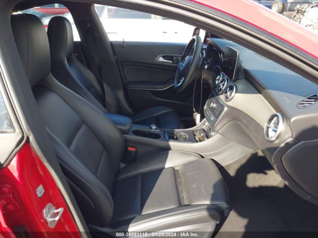 Photo 4 VIN: WDDSJ4EB8JN587758 - MERCEDES-BENZ CLA 250 