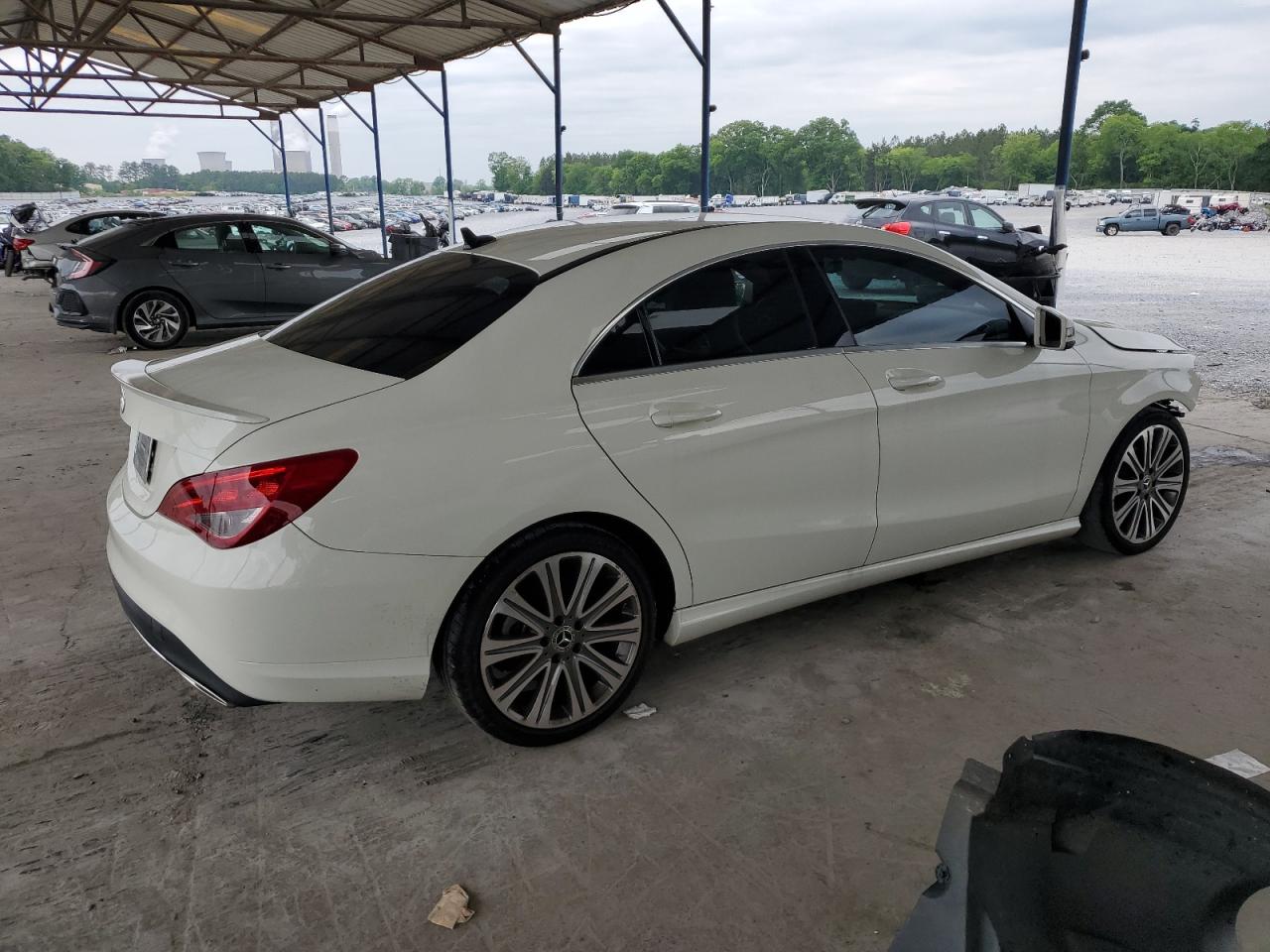 Photo 2 VIN: WDDSJ4EB8JN601917 - MERCEDES-BENZ CLA-KLASSE 