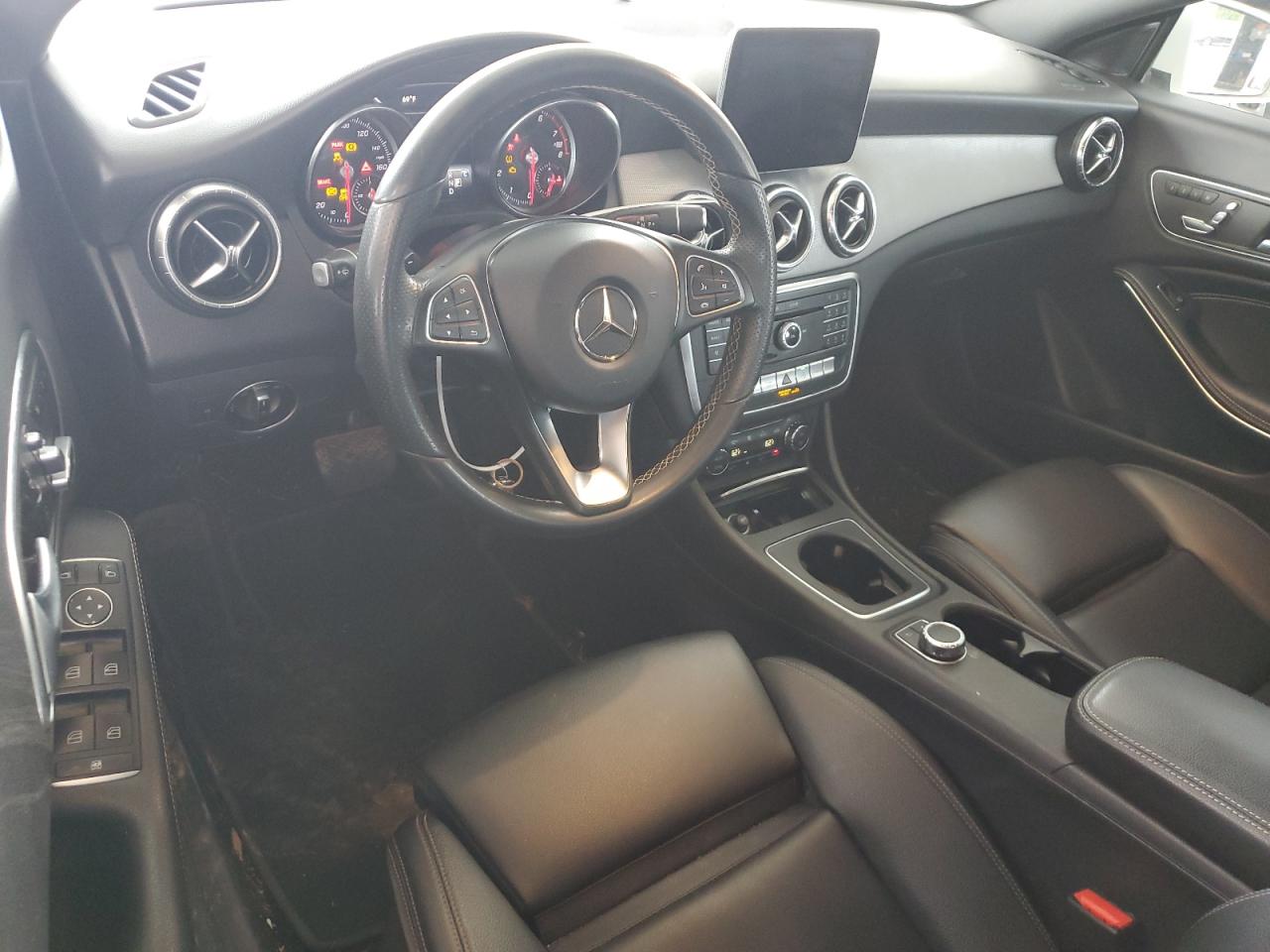 Photo 7 VIN: WDDSJ4EB8JN601917 - MERCEDES-BENZ CLA-KLASSE 